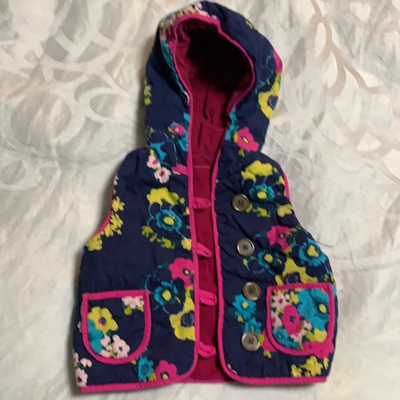 Colorful reversible vest - Picture 1 of 3